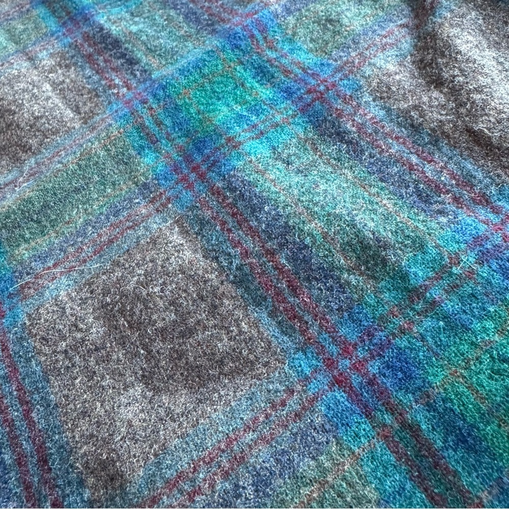 Pendleton Vintage Wool Button Up Size Medium - image 8